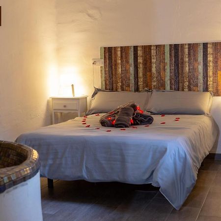 Xàtiva Fortress Jacuzzi Suites المظهر الخارجي الصورة