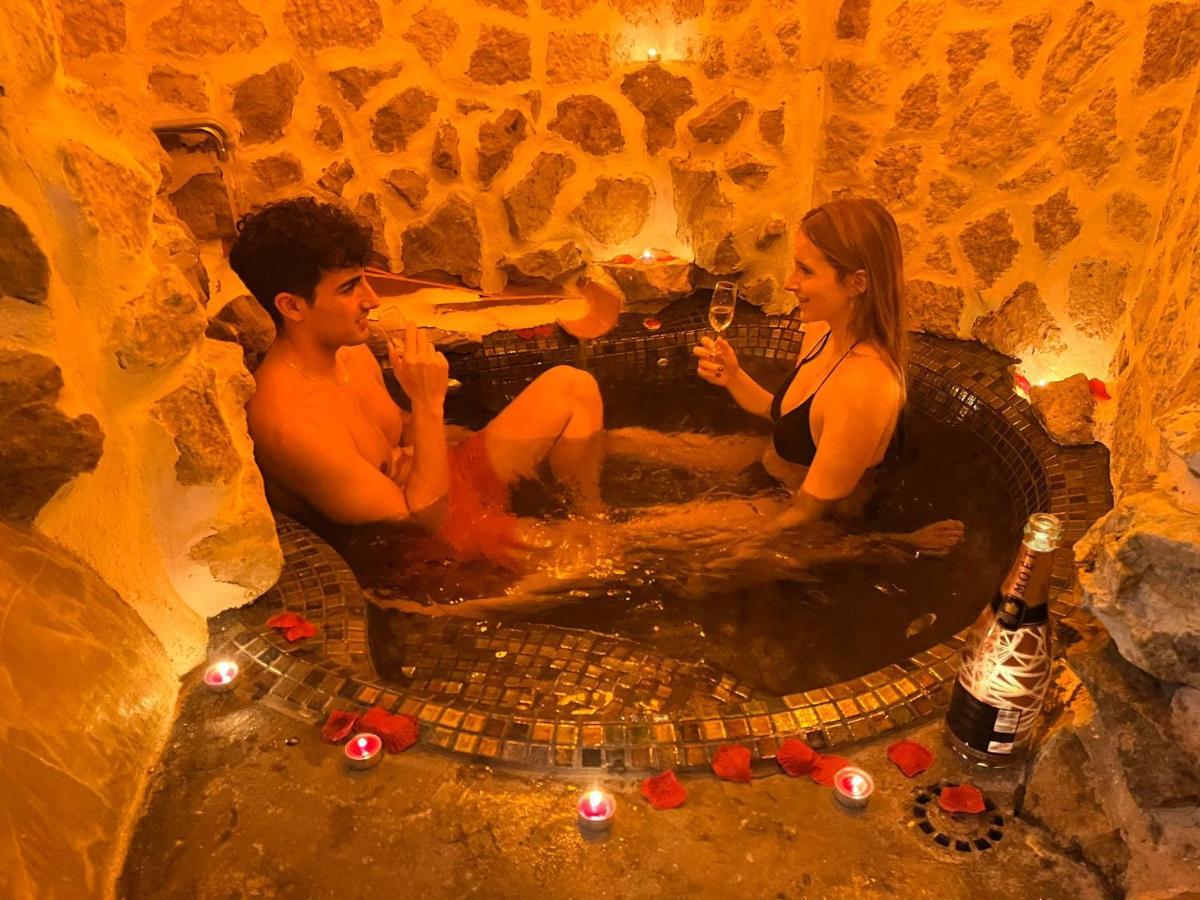 Xàtiva Fortress Jacuzzi Suites المظهر الخارجي الصورة