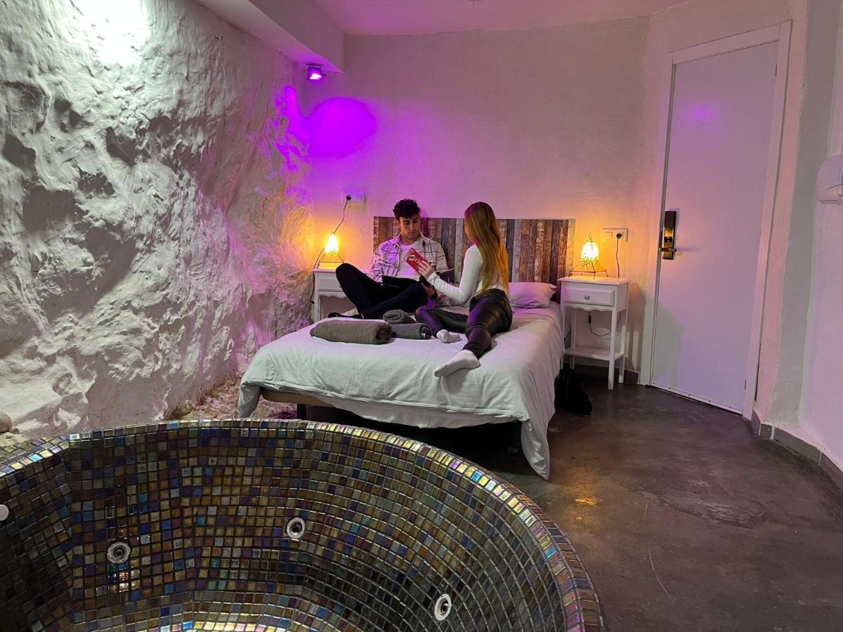 Xàtiva Fortress Jacuzzi Suites المظهر الخارجي الصورة
