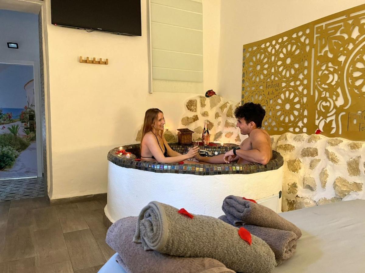 Xàtiva Fortress Jacuzzi Suites المظهر الخارجي الصورة
