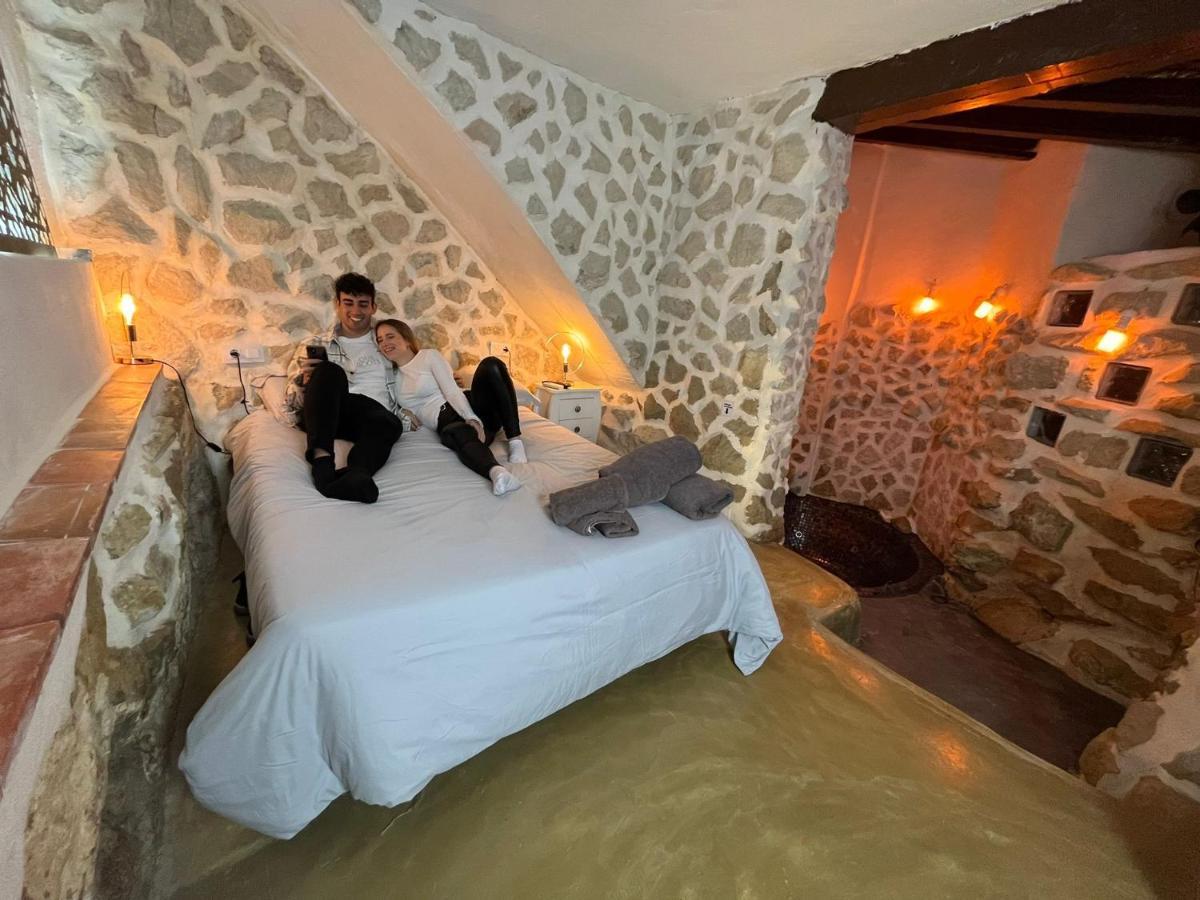Xàtiva Fortress Jacuzzi Suites المظهر الخارجي الصورة