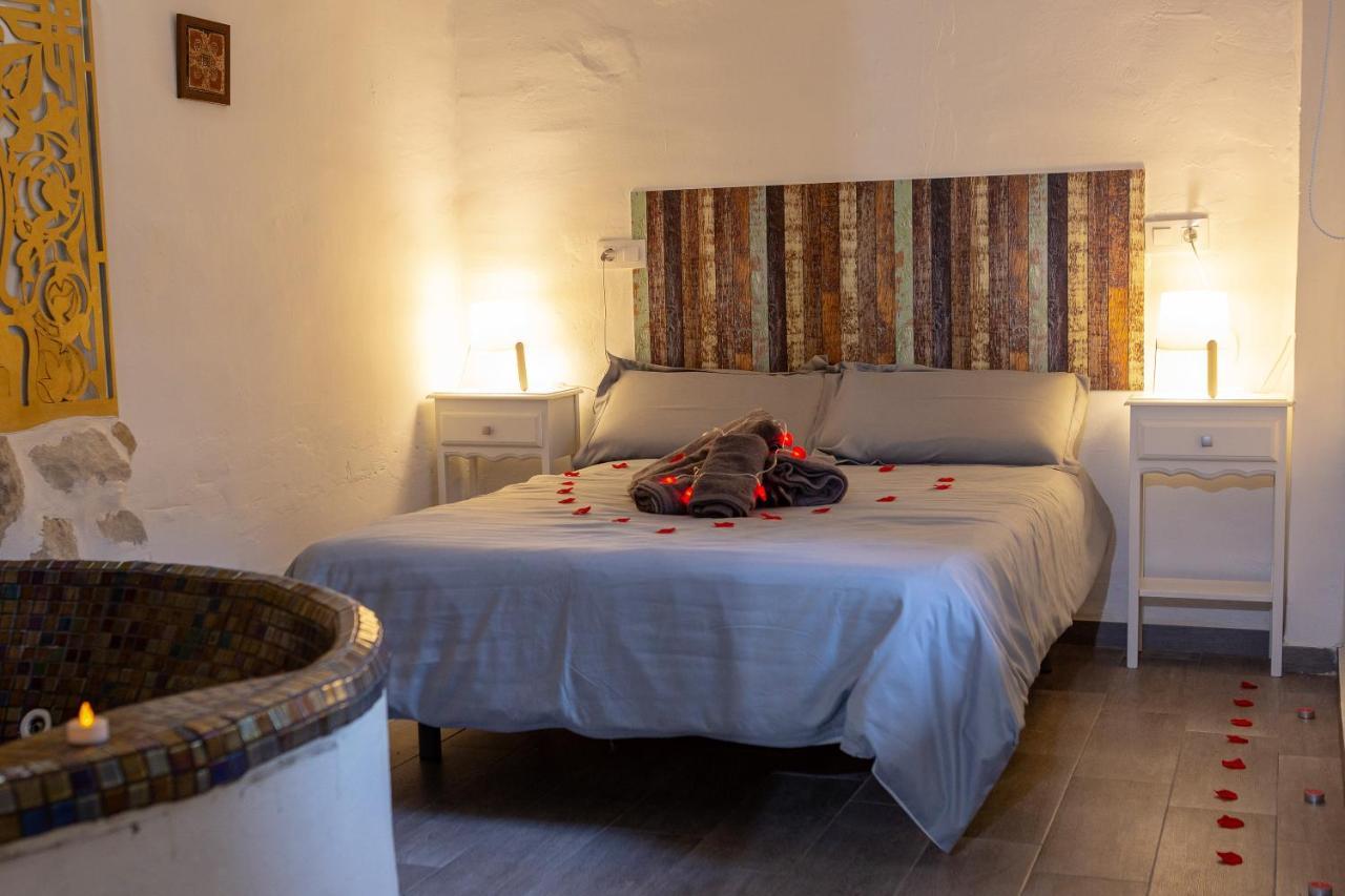 Xàtiva Fortress Jacuzzi Suites المظهر الخارجي الصورة