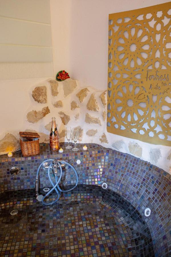 Xàtiva Fortress Jacuzzi Suites المظهر الخارجي الصورة