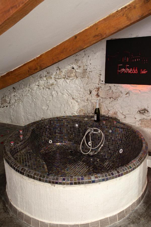 Xàtiva Fortress Jacuzzi Suites المظهر الخارجي الصورة