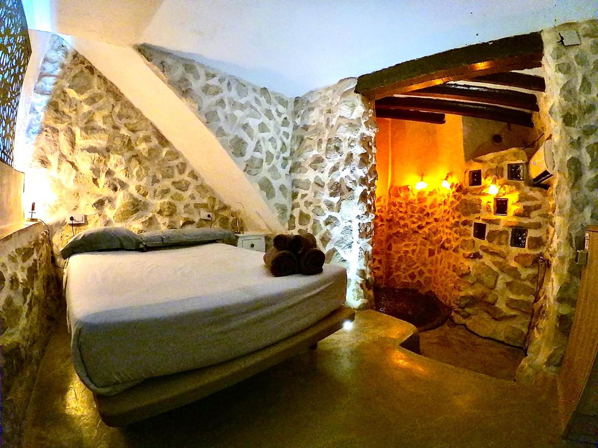 Xàtiva Fortress Jacuzzi Suites المظهر الخارجي الصورة